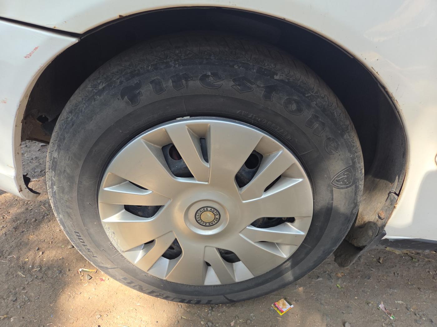 2010 Hyundai Accent GLE, Petrol, Manual, 1,38,997 km, tyre