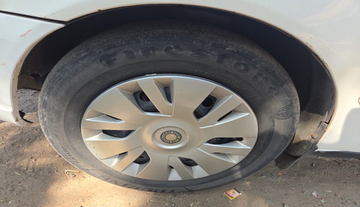 2010 Hyundai Accent GLE, Petrol, Manual, 1,38,997 km, tyre