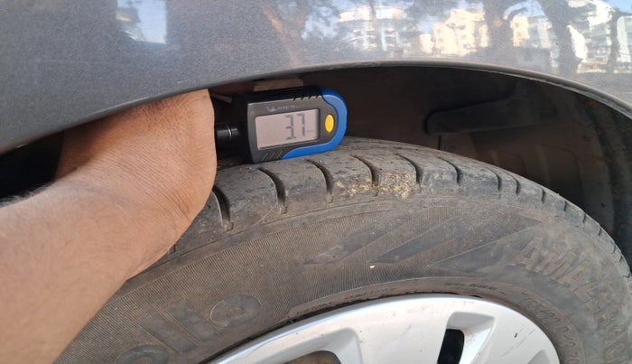 2011 Hyundai i10 SPORTZ 1.2 AT, Petrol, Automatic, 1,76,231 km, tyre