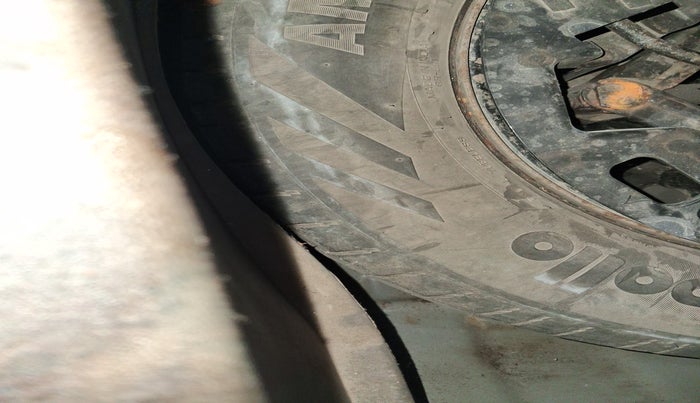 2011 Hyundai i10 SPORTZ 1.2 AT, Petrol, Automatic, 1,76,231 km, tyre