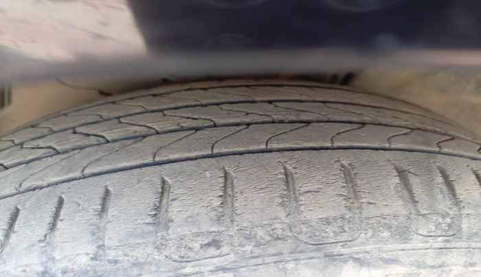 2015 Renault Lodgy 110 PS RXL 8STR, Diesel, Manual, 64,410 km, tyre