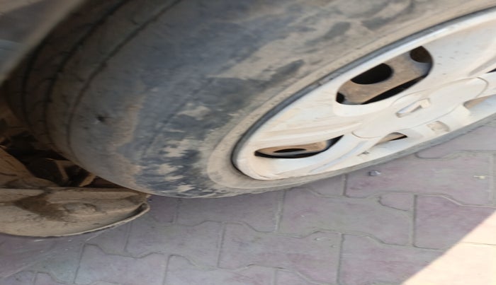 2015 Renault Lodgy 110 PS RXL 8STR, Diesel, Manual, 64,410 km, tyre