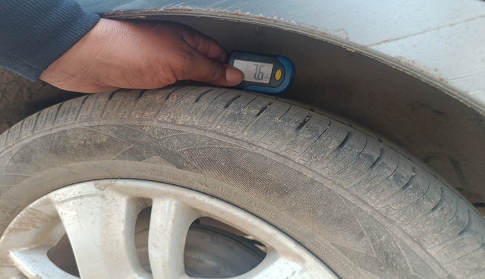 2013 Maruti Swift Dzire ZXI, Petrol, Manual, 1,75,809 km, tyre