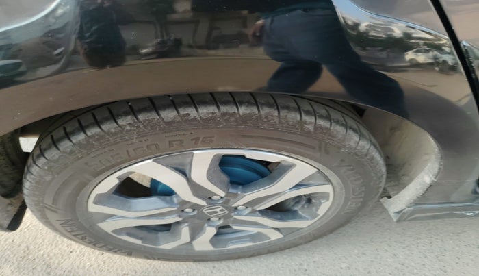 2019 Honda WR-V 1.5L I-DTEC VX MT, Diesel, Manual, 1,11,208 km, tyre