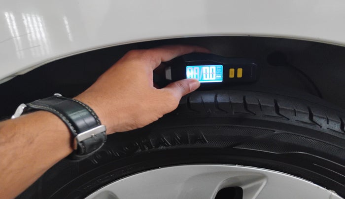 2017 Maruti Celerio VXI AMT (O), Petrol, Automatic, 96,741 km, tyre