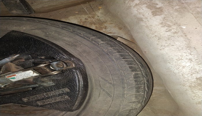 2017 Maruti Celerio VXI AMT (O), Petrol, Automatic, 96,741 km, tyre