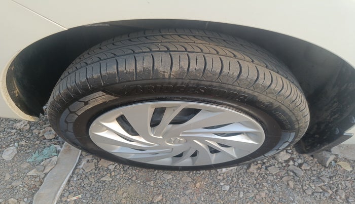 2022 Maruti Ertiga VXI SHVS, Petrol, Manual, 59,684 km, tyre