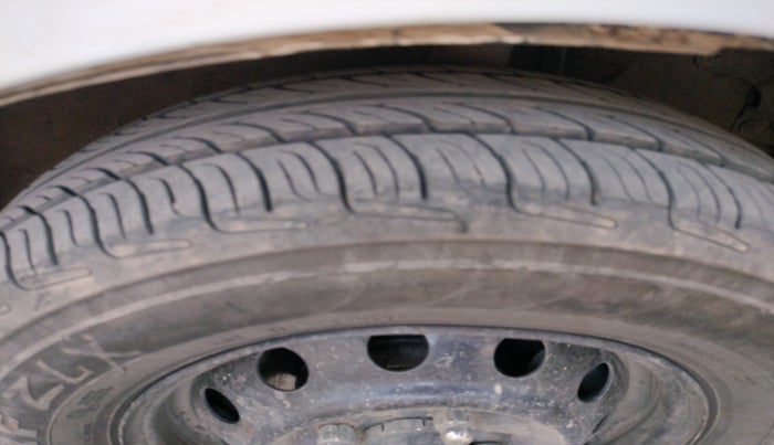 2016 Hyundai Eon ERA +, Petrol, Manual, 59,627 km, tyre