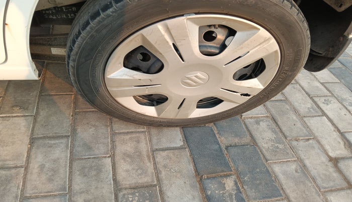 2015 Maruti Wagon R 1.0 VXI, Petrol, Manual, 69,040 km, tyre