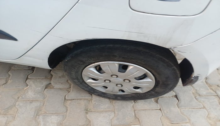 2010 Hyundai i10 MAGNA 1.2, Petrol, Manual, 1,12,802 km, tyre