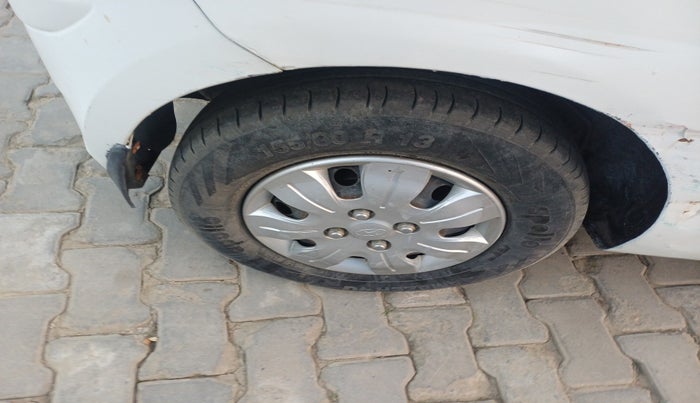 2010 Hyundai i10 MAGNA 1.2, Petrol, Manual, 1,12,802 km, tyre