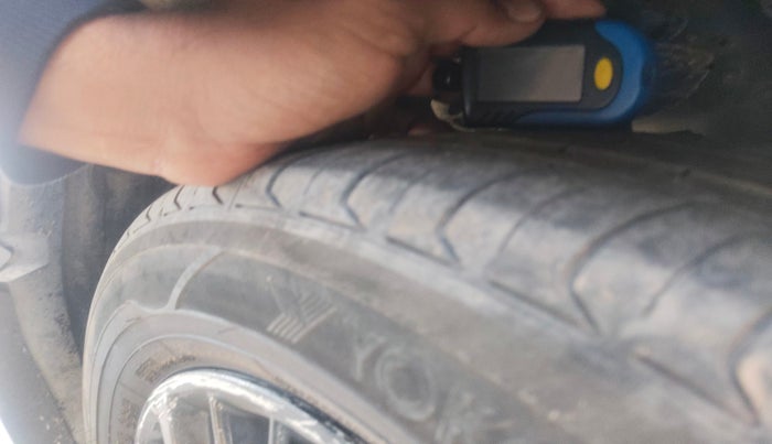 2020 Maruti XL6 ZETA MT, Petrol, Manual, 1,32,038 km, tyre