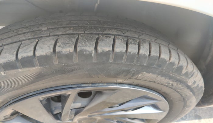 2021 Maruti Ertiga VXI CNG, Petrol, Manual, 75,093 km, tyre