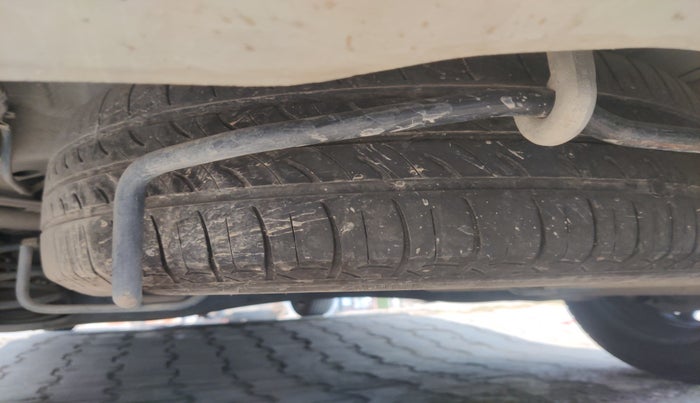 2021 Maruti Ertiga VXI CNG, Petrol, Manual, 75,093 km, tyre