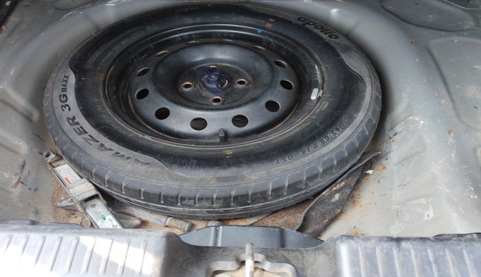 2019 Maruti Dzire VXI, Petrol, Manual, 78,653 km, tyre