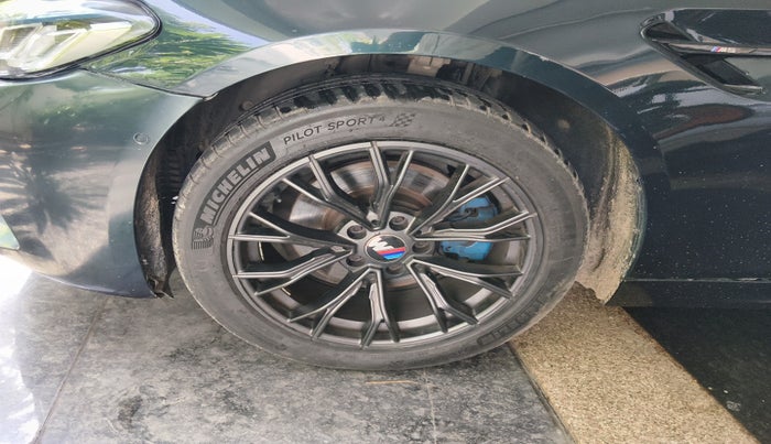 2012 BMW 5 Series 520D 2.0, Diesel, Automatic, 1,72,065 km, tyre