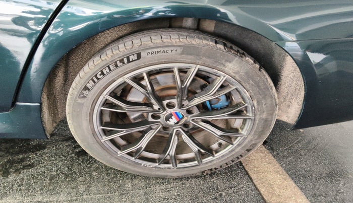 2012 BMW 5 Series 520D 2.0, Diesel, Automatic, 1,72,065 km, tyre