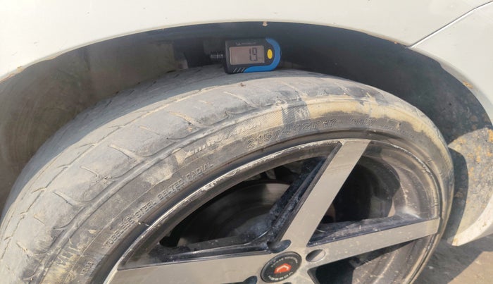 2020 Maruti Swift LXI, Petrol, Manual, 63,258 km, tyre