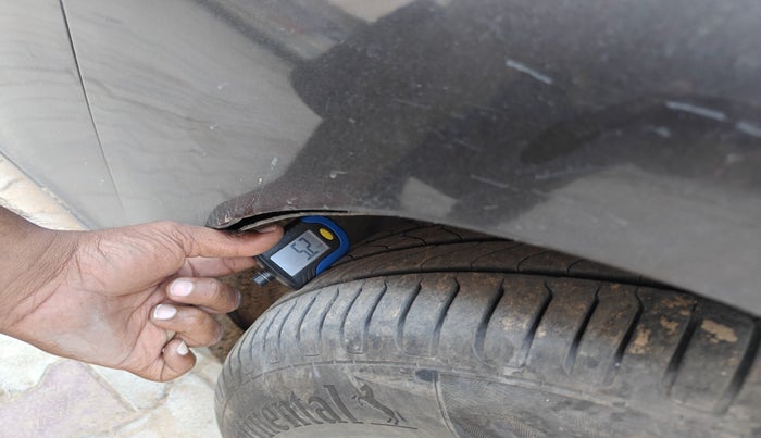 2016 Chevrolet Cruze LTZ, Diesel, Manual, 1,54,974 km, tyre