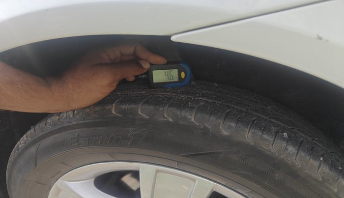 2012 Skoda Laura AMBITION 2.0 TDI CR MT, Diesel, Manual, 1,40,260 km, tyre