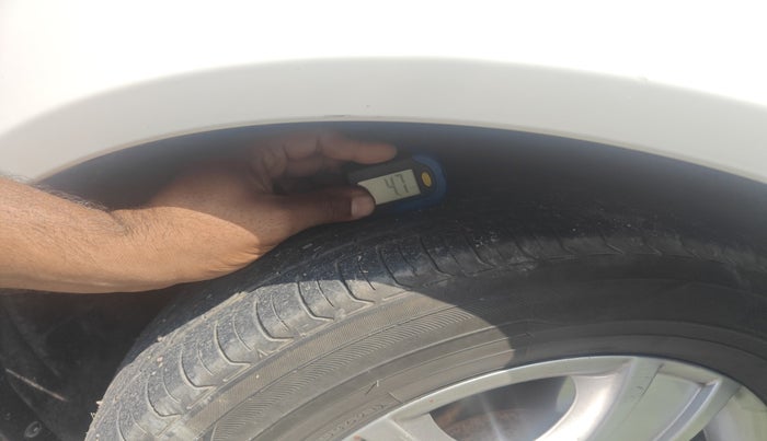 2012 Skoda Laura AMBITION 2.0 TDI CR MT, Diesel, Manual, 1,40,260 km, tyre