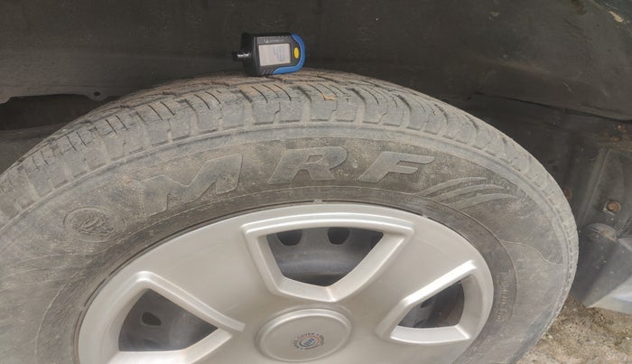 2017 Mahindra Scorpio S6 PLUS INTELLI-HYBRID, Diesel, Manual, 53,602 km, tyre