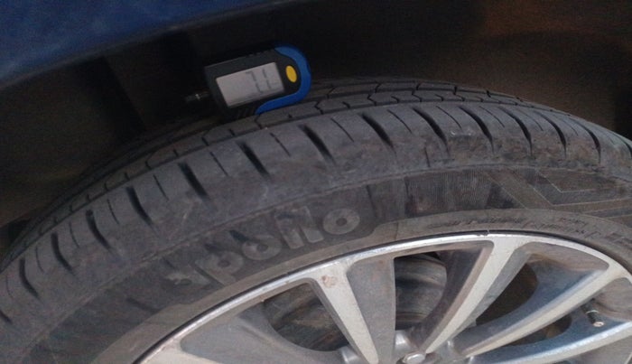 2018 Maruti Ciaz ALPHA  AT 1.5 SHVS PETROL, Petrol, Automatic, 57,613 km, tyre