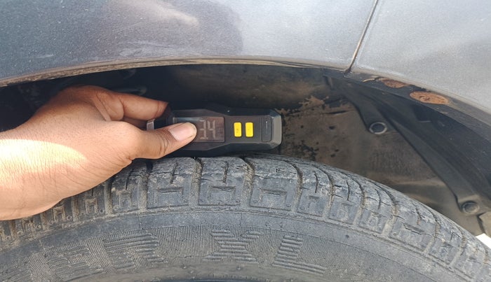 2014 Maruti Alto 800 LXI, Petrol, Manual, 12,786 km, tyre