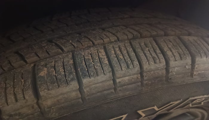 2016 Toyota Fortuner 3.0 4X2 MT, Diesel, Manual, 1,29,759 km, tyre