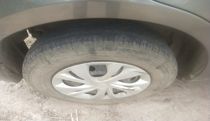 2017 Maruti Swift Dzire VDI, Diesel, Manual, 1,25,023 km, tyre