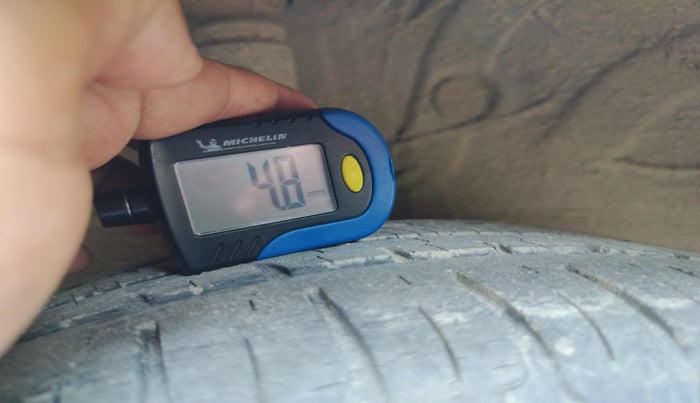 2016 Hyundai Grand i10 MAGNA AT 1.2 KAPPA VTVT, Petrol, Automatic, 31,438 km, tyre