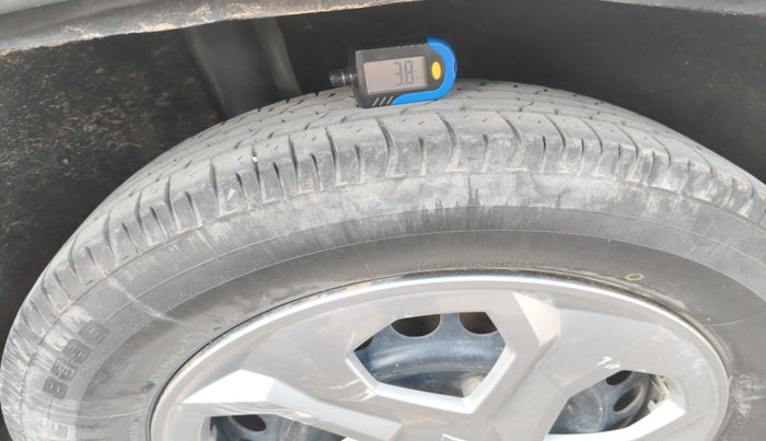 2019 Maruti Vitara Brezza VDI, Diesel, Manual, 1,27,100 km, tyre