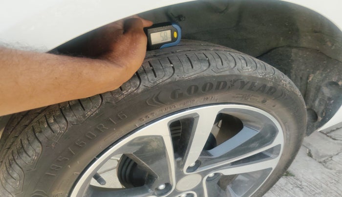 2022 Tata ALTROZ XZA PLUS, Petrol, Automatic, 22,000 km, tyre