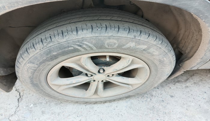 2024 Tata Harrier PURE PLUS AT, Diesel, Automatic, 38,370 km, tyre