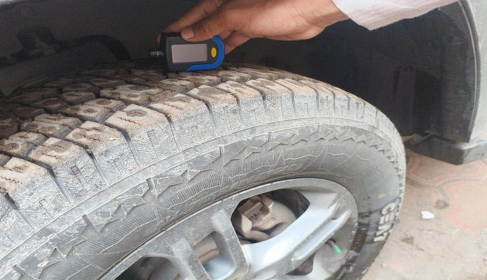 2020 Mahindra Thar LX D AT 4WD HT, Diesel, Automatic, 77,170 km, tyre