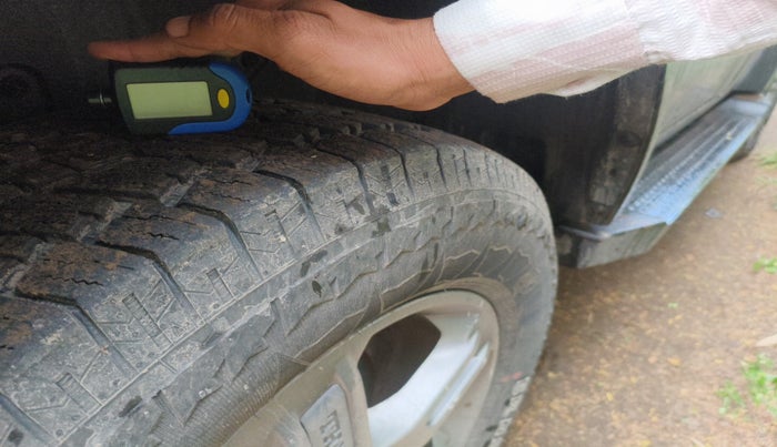 2020 Mahindra Thar LX D AT 4WD HT, Diesel, Automatic, 77,170 km, tyre