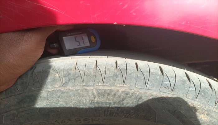 2010 Chevrolet Beat LS PETROL, Petrol, Manual, 79,704 km, tyre