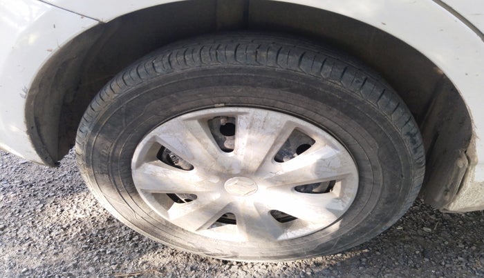 2011 Maruti Swift Dzire VDI, Diesel, Manual, 3,12,673 km, tyre