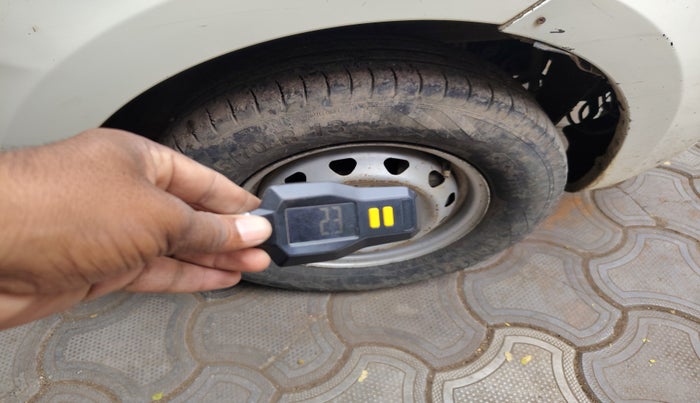 2012 Tata Indica Vista LX TDI, Diesel, Manual, 2,02,500 km, tyre