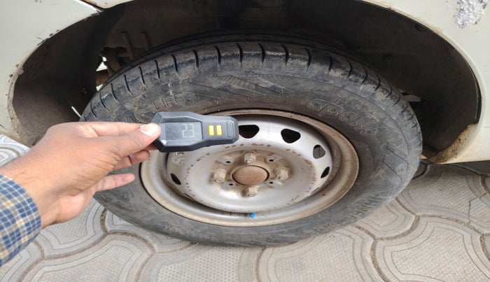 2012 Tata Indica Vista LX TDI, Diesel, Manual, 2,02,500 km, tyre