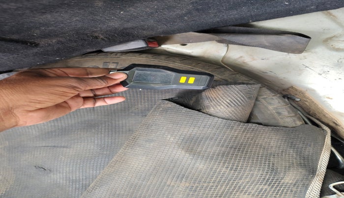 2012 Tata Indica Vista LX TDI, Diesel, Manual, 2,02,500 km, tyre