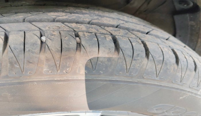 2021 KIA SONET GTX PLUS 1.0 DCT, Petrol, Automatic, 1,04,000 km, tyre