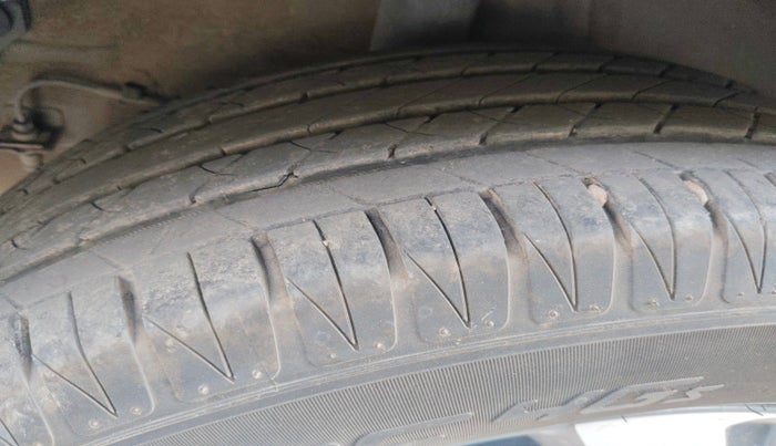 2021 KIA SONET GTX PLUS 1.0 DCT, Petrol, Automatic, 1,04,000 km, tyre