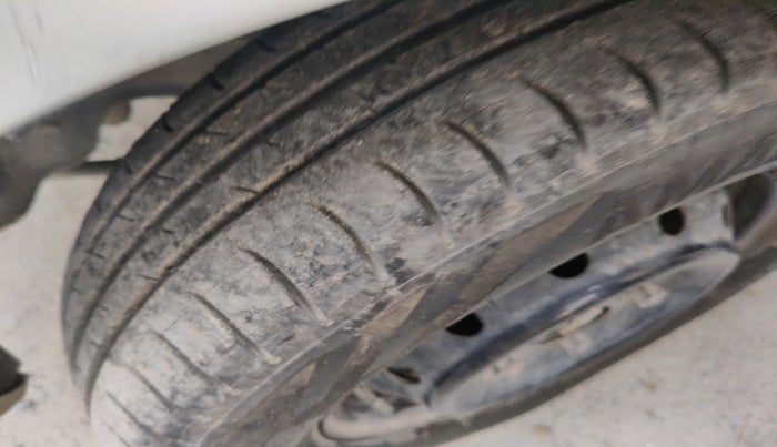 2014 Maruti Alto 800 LXI, Petrol, Manual, 62,442 km, tyre