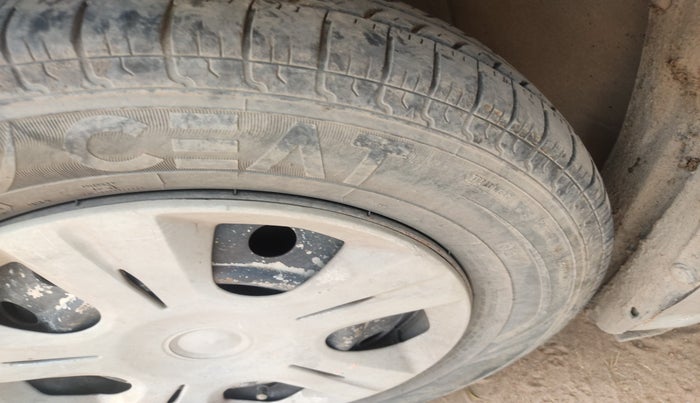 2010 Maruti Swift Dzire LDI, Diesel, Manual, 1,48,820 km, tyre