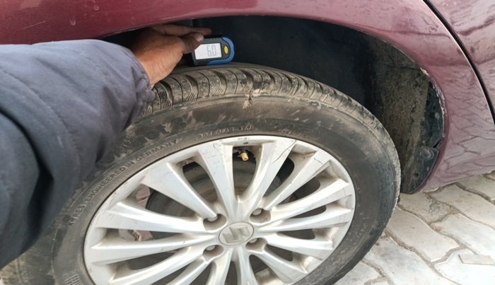 2014 Maruti Ciaz ZDI, Diesel, Manual, 99,283 km, tyre