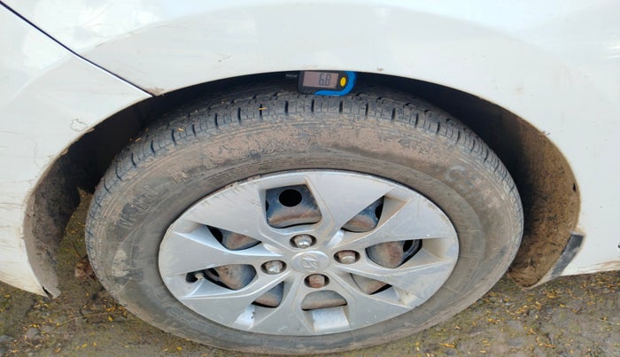 2017 Hyundai Xcent BASE ABS 1.1, Diesel, Manual, 1,64,156 km, tyre