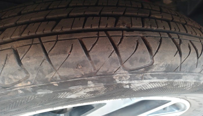 2024 Mahindra XUV 3XO AX5 1.5 Turbo Diesel, Diesel, Manual, 9,504 km, tyre