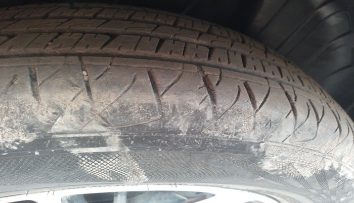 2024 Mahindra XUV 3XO AX5 1.5 Turbo Diesel, Diesel, Manual, 9,504 km, tyre