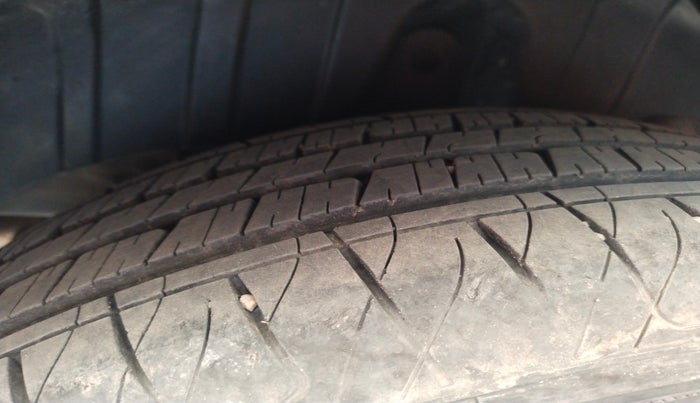 2024 Mahindra XUV 3XO AX5 1.5 Turbo Diesel, Diesel, Manual, 9,504 km, tyre